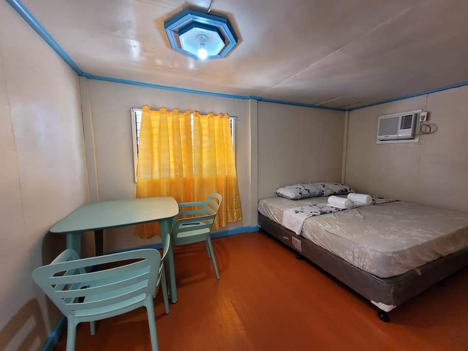<b class="font-bara"><i class="bi bi-geo-fill h4"></i> LODESTONE SHORES RESORT</b> <br/>Portlamon, Hinatuan, Surigao del Sur

09184961299