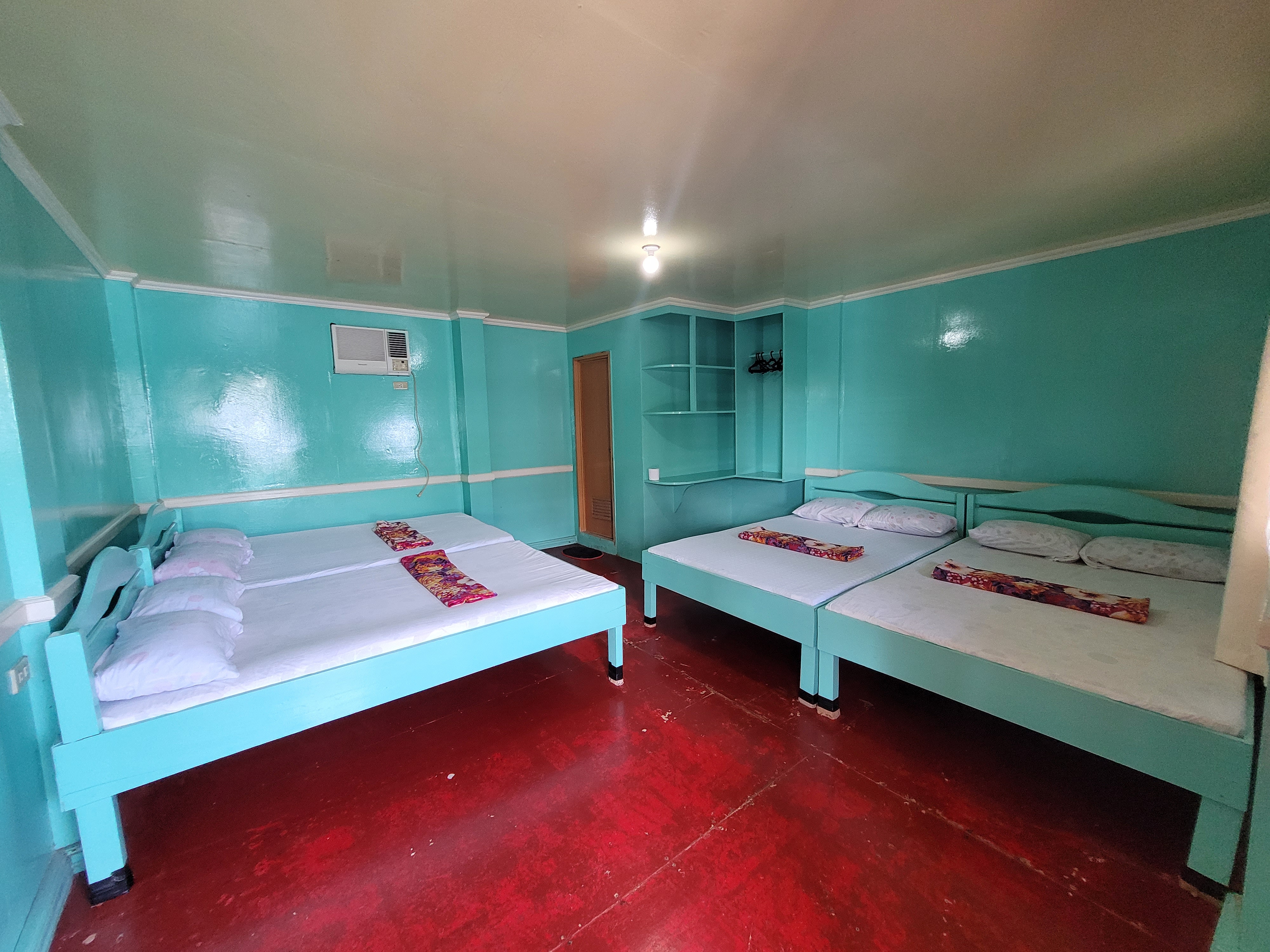 <b class="font-bara"><i class="bi bi-geo-fill h4"></i> SIBADAN FISH CAGE AND RESORT</b> <br/>Portlamon, Hinatuan, Surigao del Sur

09507102764