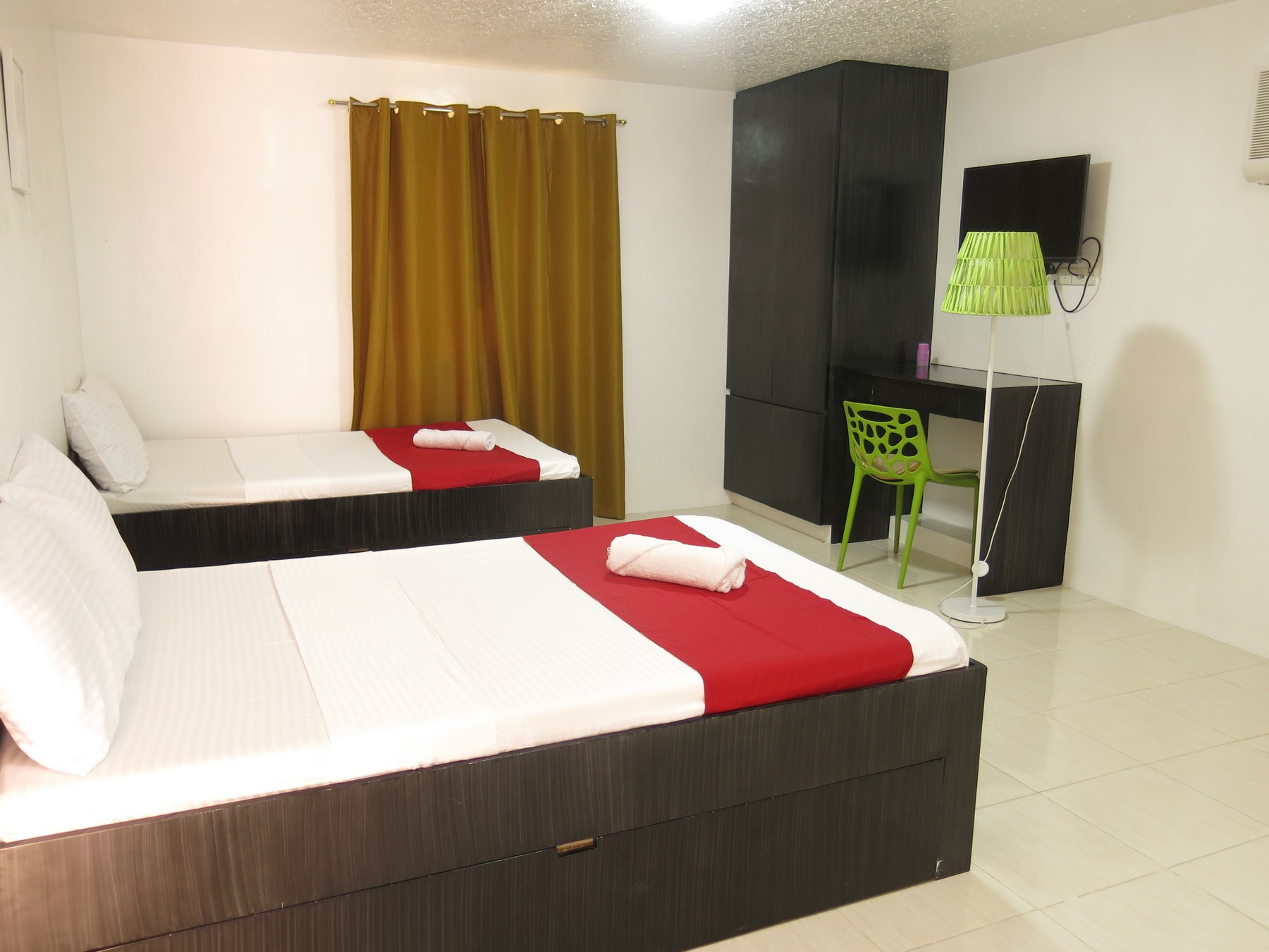 <b class="font-bara"><i class="bi bi-geo-fill h4"></i> COMFORTZONE INN</b> <br/>Lacasa, Hinatuan, Surigao del Sur

09510912788